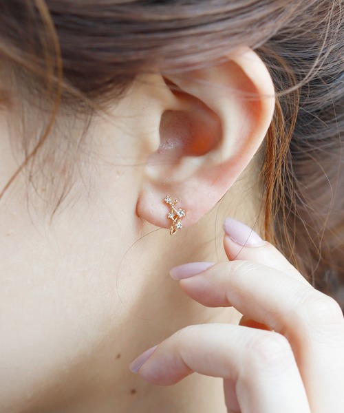 ANEMONE（アネモネ）の「ビジューが紡ぐ星座イヤリング（イヤリング・レディース・B/J/D/L/C/K/A/I/G/E/F/H・FREE）」の9枚目の写真