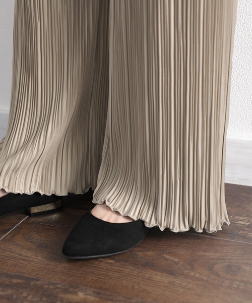 classicalelf（クラシカルエルフ）の「エアリーに揺れる。裾メローフレアプリーツパンツ（その他パンツ・レディース・ブラック/オリーブ/グレイッシュベージュ/ブルー/グレー系その他/アイボリー・MEDIUM/X-LARGE）」の12枚目の写真