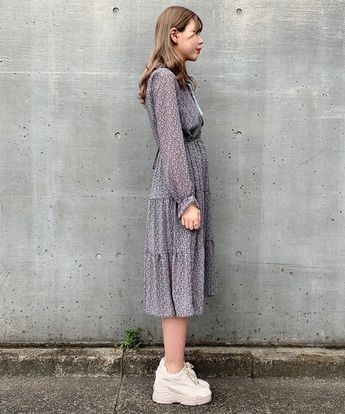 ボウタイフラワーティアードワンピース ワンピース Titty Co ティティーアンドコー のファッション ワンピース Titty Co Petit セール