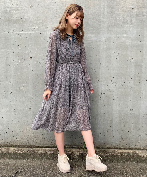ボウタイフラワーティアードワンピース ワンピース Titty Co ティティーアンドコー のファッション ワンピース Titty Co Petit セール
