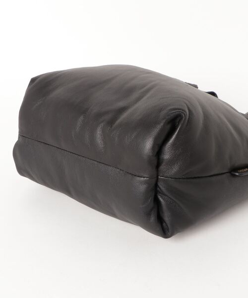 Repetto（レペット）の「PLUME , LEATHER BAG / M0578SOFT