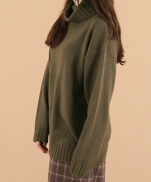 PairPair(ペアペア)の「BIGタートルネックニット(ユニセックス)(ニット/セーター・レディース・ベージュ/アッシュブラウン/スミクロ・MEDIUM/LARGE)」の14枚目の写真