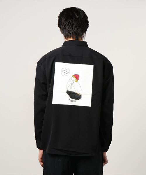 make a ray!(メイク ア レイ!)の「red cap girl イラストアート バックプリント オーバーサイズシャツ(シャツ/ブラウス・メンズ・ブラック/ベージュ/ブルー・M/L)」の5枚目の写真