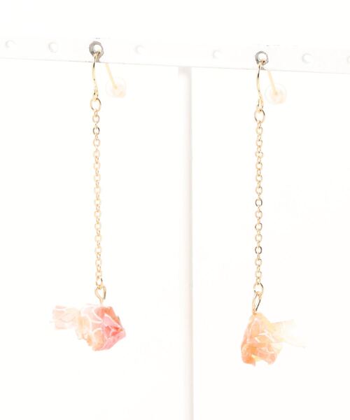 倭物やカヤ(ワモノヤカヤ)の「【倭物やカヤ】揺れ金魚ピアス(ピアス(両耳用)・レディース・レッド/ピンク/インディゴブルー/ブルー/その他/桜/ライトパープル/スミクロ/キナリ・FREE)」の6枚目の写真