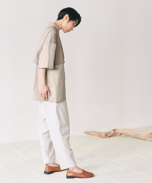 EMMA CLOTHES(エマクローズ)の「オーバーサイズ トレンチヨーク配色デザイン S/Sシャツ EMMA CLOTHES(シャツ/ブラウス・メンズ・グレイッシュベージュ/チャコール/ライトブルー・FREE)」の8枚目の写真