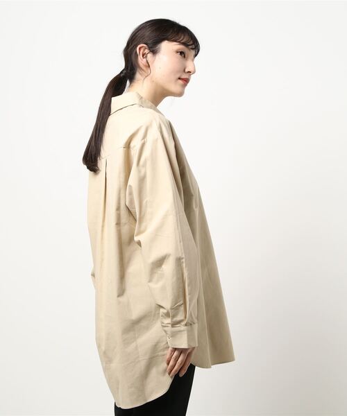 UNRELISH（アンレリッシュ）の「ビッグゆるチュニックシャツ（シャツ/ブラウス・レディース・ブラック/ベージュ・MEDIUM）」の3枚目の写真
