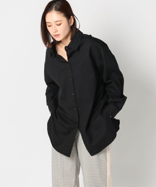 UNRELISH（アンレリッシュ）の「ビッグゆるチュニックシャツ（シャツ/ブラウス・レディース・ブラック/ベージュ・MEDIUM）」の2枚目の写真