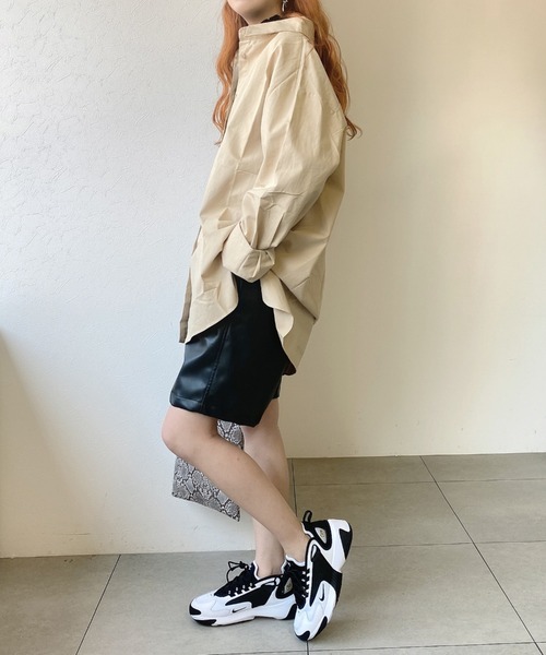 UNRELISH（アンレリッシュ）の「ビッグゆるチュニックシャツ（シャツ/ブラウス・レディース・ブラック/ベージュ・MEDIUM）」の5枚目の写真