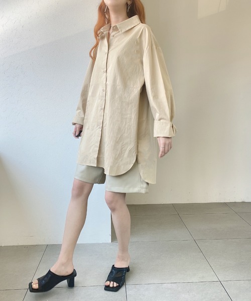 UNRELISH（アンレリッシュ）の「ビッグゆるチュニックシャツ（シャツ/ブラウス・レディース・ブラック/ベージュ・MEDIUM）」の9枚目の写真