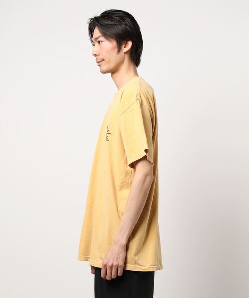 ESSAY（エッセイ）の「【ESSAY/エッセイ】SHOCK WAVE TEE(ショック ウェーブ Tシャツ)（Tシャツ/カットソー・メンズ・チャコールグレー/ブルー/マスタード・FREE）」の4枚目の写真