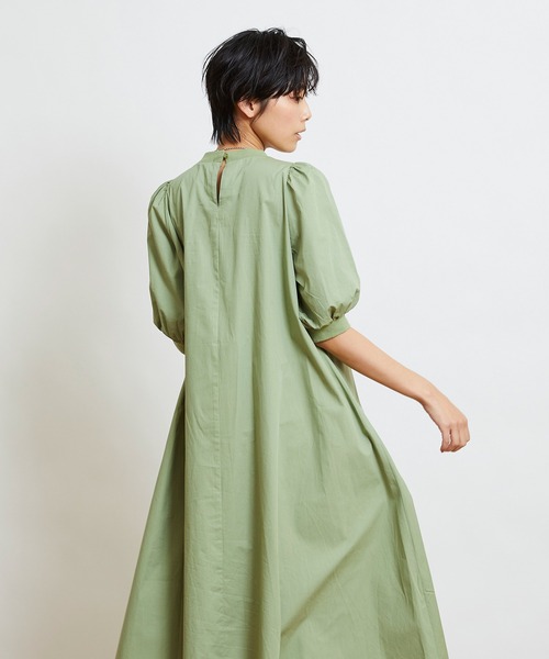 W40ローンパフスリーブワンピース ワンピース W Closet ダブルクローゼット のファッション