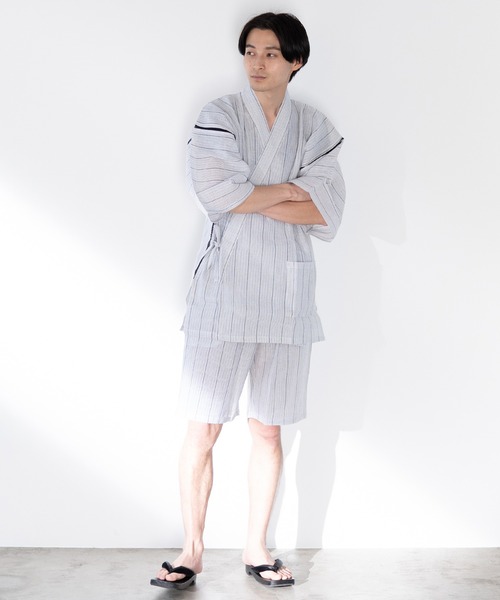 ゆかた館グレース(ユカタカングレース)の「甚平(浴衣・メンズ・ホワイト/ブラック/ベージュ/ネイビー/ブルー/ダークグレー/ブラック系その他/ダークブルー/ブルー系その他/ブラック系その他2・MEDIUM/LARGE/X-LARGE)」の2枚目の写真