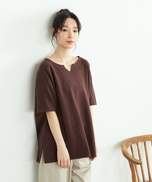 ONIGIRI（オニギリ）の「鹿の子　キーネックＴシャツ（Tシャツ/カットソー・レディース・ターコイズブルー/アイボリー/ブラウン・FREE）」の2枚目の写真