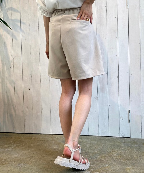 SPINNS（スピンズ）の「プリーツスカートショートパンツ（スカート・レディース・ホワイト/ベージュ/ブラック・ONESIZE）」の16枚目の写真