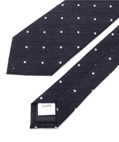SHIPS（シップス）の「SD: ウール/シルク ワンポイント フラワーコモン ネクタイ（ネクタイ・メンズ・チャコールグレー/ブラウン/ワイン/コバルトブルー/ネイビー/パープル・6）」の11枚目の写真