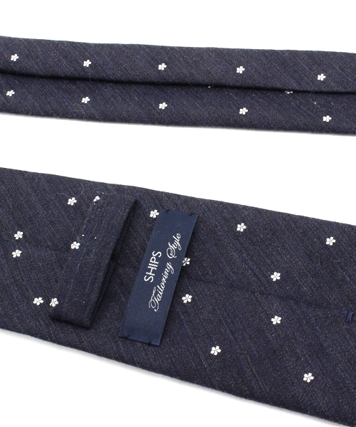 SHIPS（シップス）の「SD: ウール/シルク ワンポイント フラワーコモン ネクタイ（ネクタイ・メンズ・チャコールグレー/ブラウン/ワイン/コバルトブルー/ネイビー/パープル・6）」の12枚目の写真