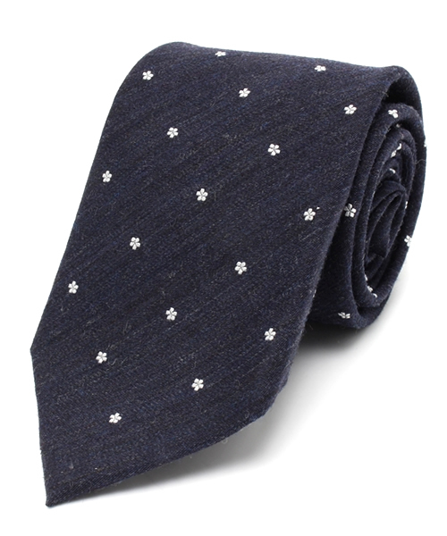 SHIPS（シップス）の「SD: ウール/シルク ワンポイント フラワーコモン ネクタイ（ネクタイ・メンズ・チャコールグレー/ブラウン/ワイン/コバルトブルー/ネイビー/パープル・6）」の20枚目の写真