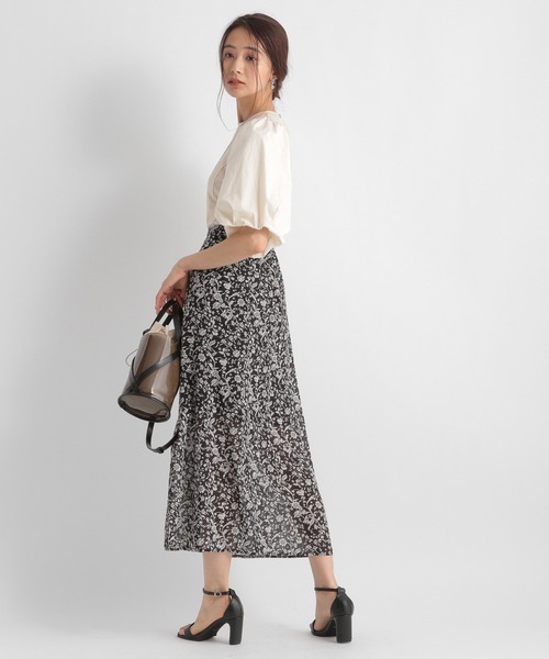 Andemiu（アンデミュウ）の「ハナガラナロースカート953206（スカート・レディース・アイボリー/ブラック・MEDIUM/SMALL）」の3枚目の写真