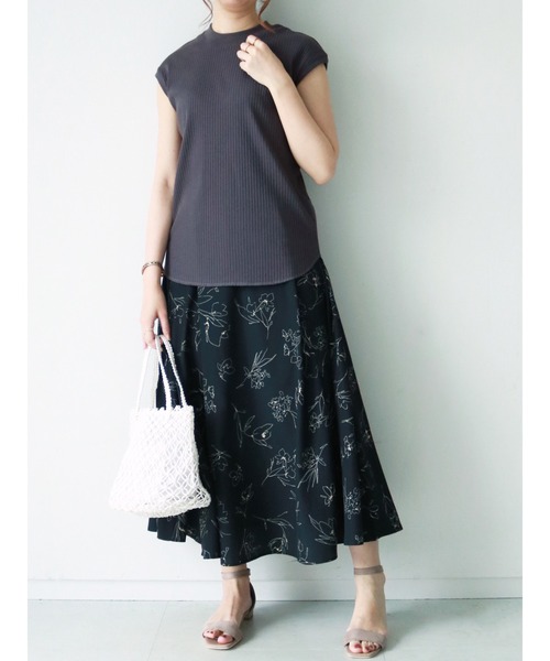 Te chichi（テチチ）の「ドローイングフラワーロングフレアスカート（スカート・レディース・ブラック/オフホワイト/ブルー・SMALL/MEDIUM）」の21枚目の写真