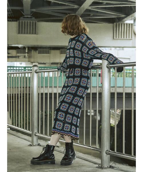 jouetie（ジュエティ）の「【セットアップ対応】クロシェロングスカート（スカート・レディース・ブラック/グリーン/ブラウン・MEDIUM）」の4枚目の写真