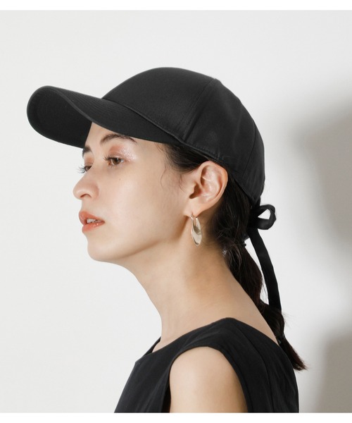 AZUL by moussy（アズールバイマウジー）の「BACK RIBBON TWILLCAP/バックリボンツイルキャップ（キャップ・レディース・ダークブラウン/ダークグリーン/ブラック・FREE）」の2枚目の写真