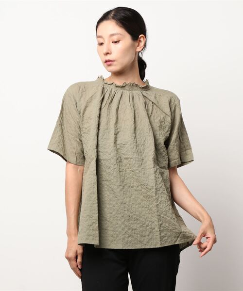 Samansa Mos2（サマンサ モスモス）の「衿シャーリングブラウス（シャツ/ブラウス・レディース・パープル/チャコール/ブラック/マスタード/カーキ/オフホワイト・ﾌﾘ-）」の5枚目の写真