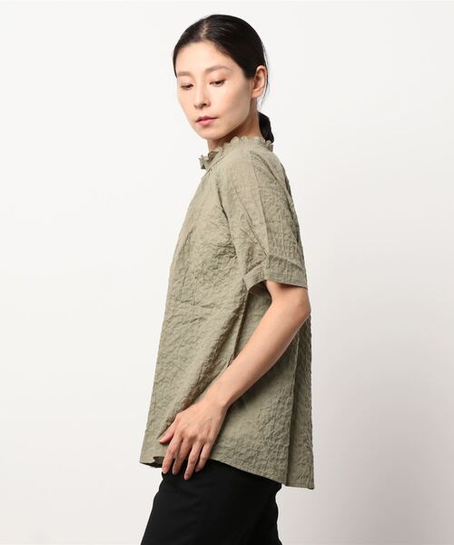 Samansa Mos2（サマンサ モスモス）の「衿シャーリングブラウス（シャツ/ブラウス・レディース・パープル/チャコール/ブラック/マスタード/カーキ/オフホワイト・ﾌﾘ-）」の7枚目の写真