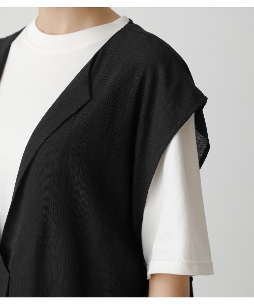 AZUL by moussy（アズールバイマウジー）の「LONG VEST SET ONEPIECE/ロングベストセットワンピース（ワンピース・レディース・ブラック/ダークグリーン/ライトブラウン・SMALL/MEDIUM）」の11枚目の写真