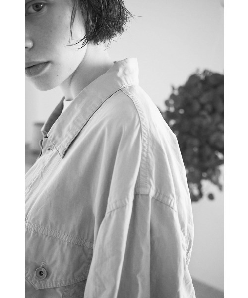 UNFIL(アンフィル)の「unfil アンフィル / egyptian cotton-back satin trucker jacket エジプト産超長綿 バックサテン トラッカージャケット シャツジャケット / WWSP-UW114(ブルゾン・レディース・ライトベージュ/ライトグリーン/ブラック・1)」の11枚目の写真