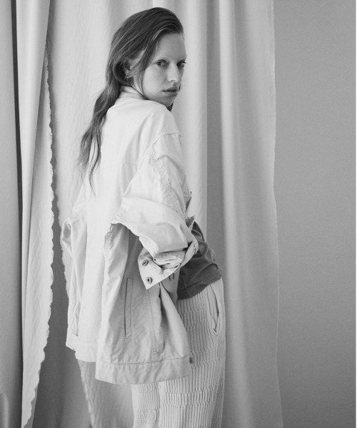 UNFIL(アンフィル)の「unfil アンフィル / egyptian cotton-back satin trucker jacket エジプト産超長綿 バックサテン トラッカージャケット シャツジャケット / WWSP-UW114(ブルゾン・レディース・ライトベージュ/ライトグリーン/ブラック・1)」の13枚目の写真