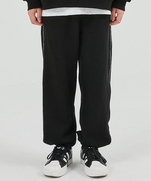 crump(クランプ)の「【crump 】サイドパイピングジョガーパンツ(裏起毛)(スウェットパンツ・レディース・ブラック/グレー・MEDIUM/X-LARGE/LARGE/SMALL)」の3枚目の写真