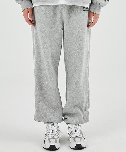 crump(クランプ)の「【crump 】サイドパイピングジョガーパンツ(裏起毛)(スウェットパンツ・レディース・ブラック/グレー・MEDIUM/X-LARGE/LARGE/SMALL)」の7枚目の写真