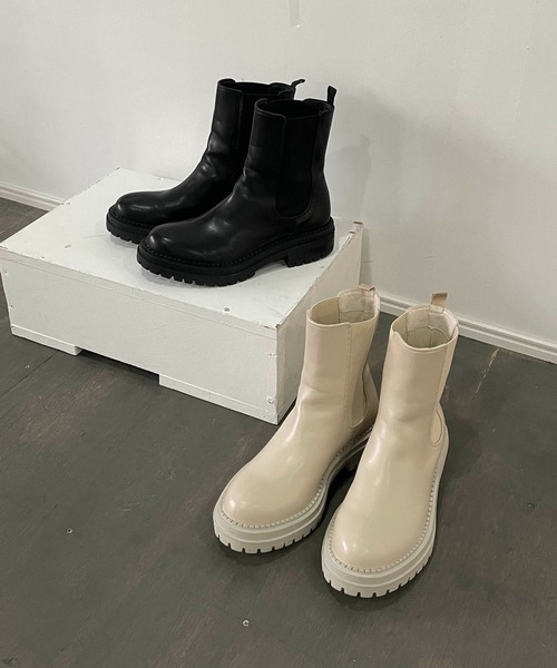 CAPRICIEUX LE'MAGE(カプリシューレマージュ)の「サイドゴアブーツ(ブーツ・レディース・ブラック/アイボリー・24.5/23.5)」の7枚目の写真