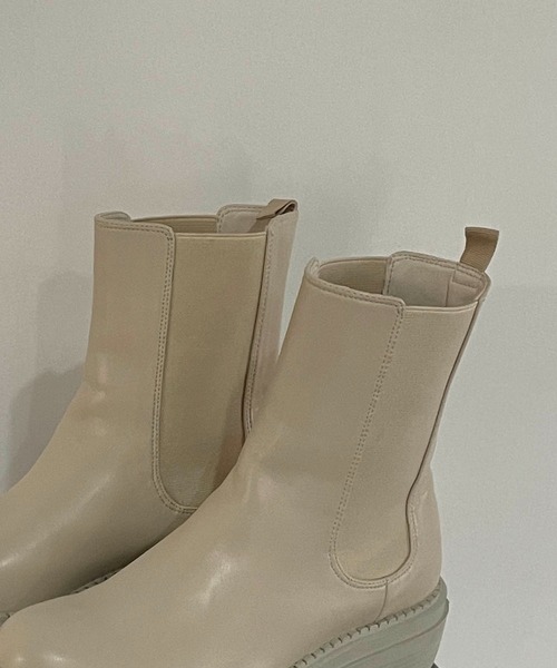 CAPRICIEUX LE'MAGE(カプリシューレマージュ)の「サイドゴアブーツ(ブーツ・レディース・ブラック/アイボリー・24.5/23.5)」の12枚目の写真