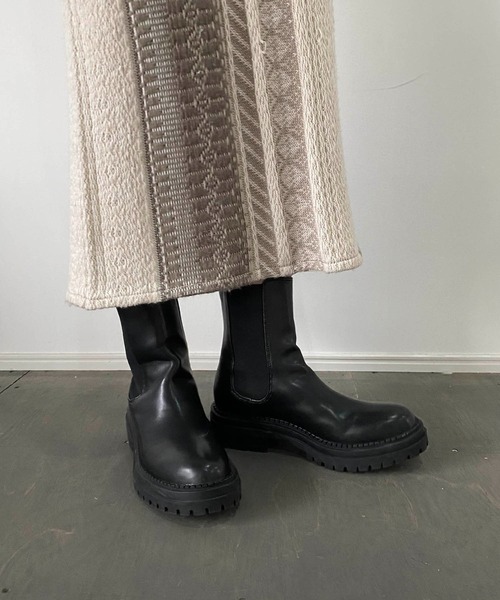 CAPRICIEUX LE'MAGE(カプリシューレマージュ)の「サイドゴアブーツ(ブーツ・レディース・ブラック/アイボリー・24.5/23.5)」の13枚目の写真