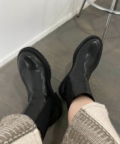 CAPRICIEUX LE'MAGE(カプリシューレマージュ)の「サイドゴアブーツ(ブーツ・レディース・ブラック/アイボリー・24.5/23.5)」の5枚目の写真