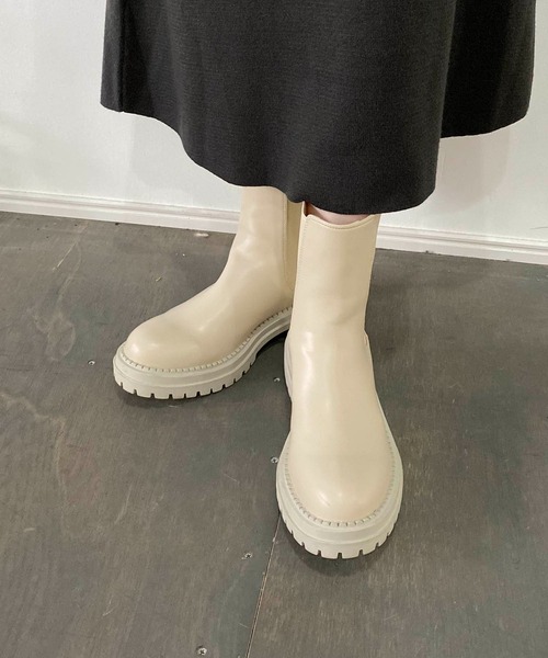 CAPRICIEUX LE'MAGE(カプリシューレマージュ)の「サイドゴアブーツ(ブーツ・レディース・ブラック/アイボリー・24.5/23.5)」の10枚目の写真