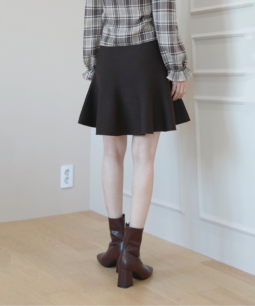 by muni:r(バイ ムニール)の「カジュアル フレア ニット ミニスカート(スカート・レディース・ブラック/ブラウン/グレー・FREE)」の20枚目の写真