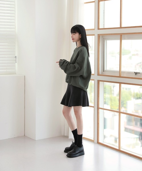 by muni:r(バイ ムニール)の「カジュアル フレア ニット ミニスカート(スカート・レディース・ブラック/ブラウン/グレー・FREE)」の9枚目の写真