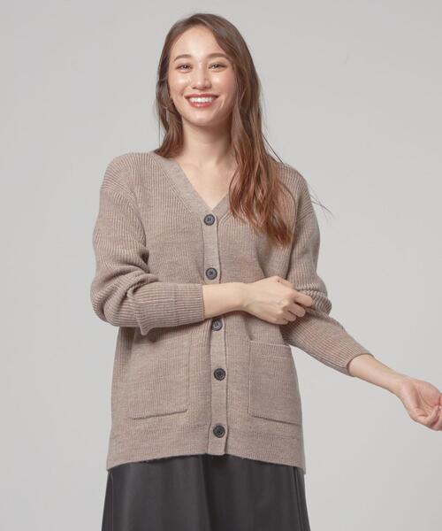 closet story（クローゼットストーリー）の「＜closet story（クローゼットストーリー）＞アゼ ミドル Vネック カーディガン（カーディガン/ボレロ・レディース・ブラック/ベージュ・FREE）」の2枚目の写真