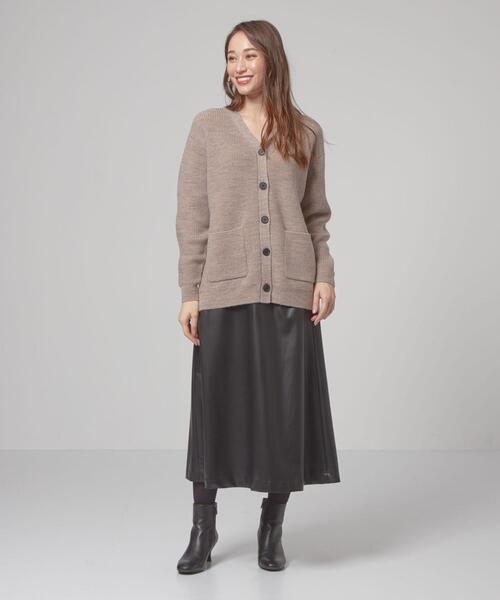 closet story（クローゼットストーリー）の「＜closet story（クローゼットストーリー）＞アゼ ミドル Vネック カーディガン（カーディガン/ボレロ・レディース・ブラック/ベージュ・FREE）」の11枚目の写真
