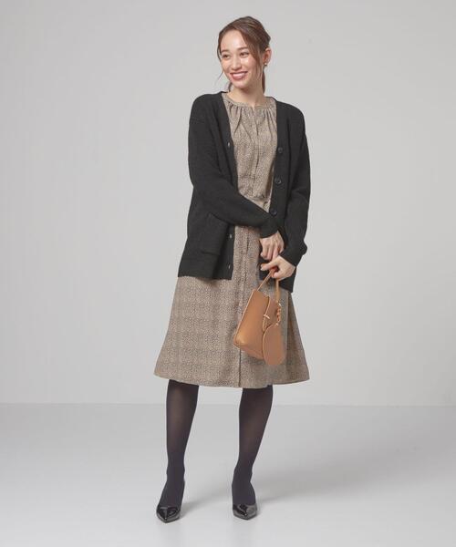 closet story（クローゼットストーリー）の「＜closet story（クローゼットストーリー）＞アゼ ミドル Vネック カーディガン（カーディガン/ボレロ・レディース・ブラック/ベージュ・FREE）」の5枚目の写真