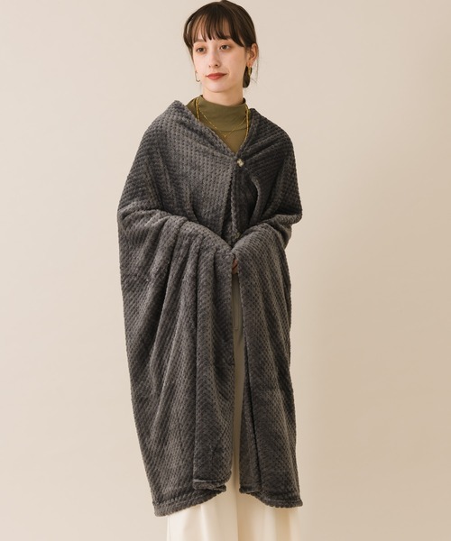 KATHARINE ROSS（キャサリンロス）の「【KATHARINE ROSS】CIRKEL 羽織れて落ちない ワッフルフリースブランケット WEB限定（ブランケット・レディース・ライトパープル/チャコールグレー/ライトブラウン・MEDIUM）」の7枚目の写真