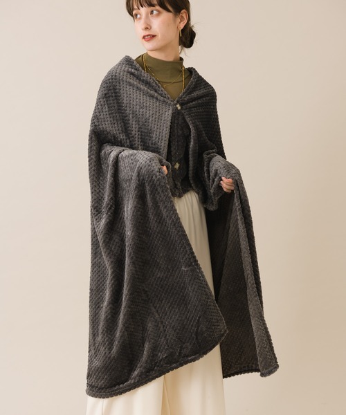 KATHARINE ROSS（キャサリンロス）の「【KATHARINE ROSS】CIRKEL 羽織れて落ちない ワッフルフリースブランケット WEB限定（ブランケット・レディース・ライトパープル/チャコールグレー/ライトブラウン・MEDIUM）」の9枚目の写真