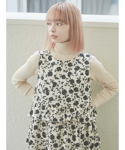 merry jenny（メリージェニー）の「floralティアードジャンスカ（ジャンパースカート・レディース・ブラック/アイボリー・FREE）」の9枚目の写真