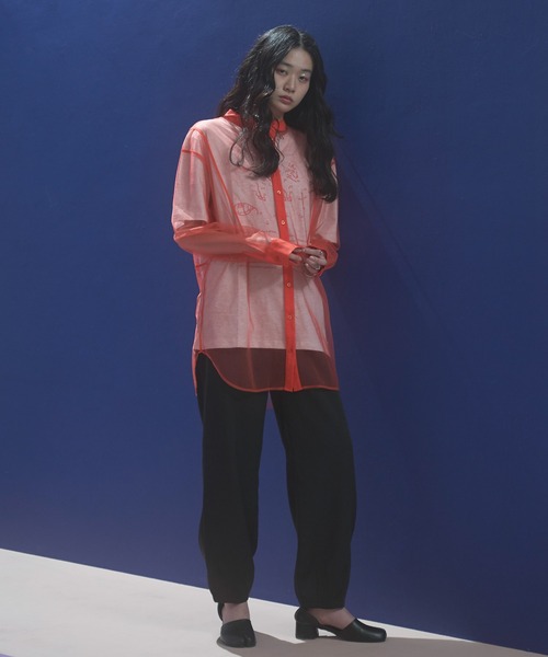 VACANCY（ヴァカンシー）の「シアーメッシュバンドカラーシャツ（シャツ/ブラウス・レディース・ブラック/オレンジ/ホワイト/ブルー・FREE）」の7枚目の写真