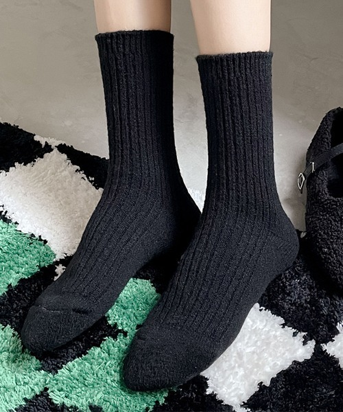 Fun & Daily（ファンアンドデイリー）の「F&D : ルーズウールソックス（ソックス/靴下・レディース・ホワイト/ブラック/ネイビー/ブラウン/グレー/ベージュ/パープル/グリーン/ライトグリーン/ライトブルー・FREE）」の2枚目の写真