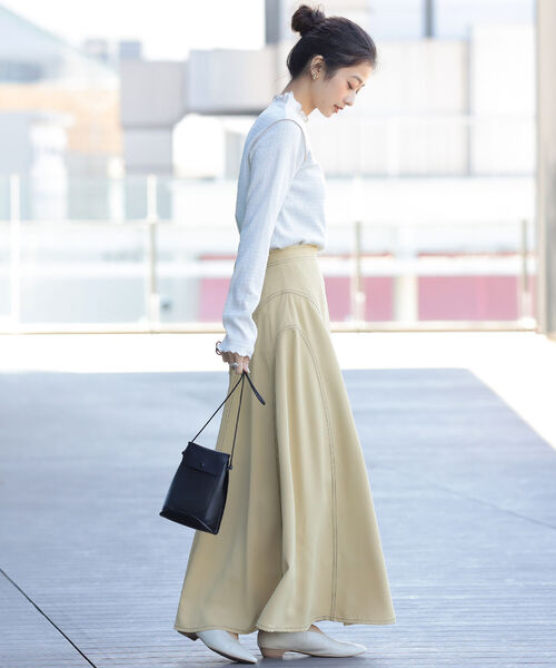 Ray BEAMS(レイビームス)の「Ray BEAMS / シャーリング メロー ボトルネック トップス(Tシャツ/カットソー・レディース・ブラック/オフホワイト/グリーン系その他3・ONE SIZE)」の17枚目の写真