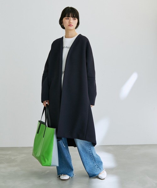 ADAM ET ROPE'(アダムエロペ)の「ダンボールミドル丈コート(その他アウター・レディース・ネイビー/キナリ・FREE)」の16枚目の写真