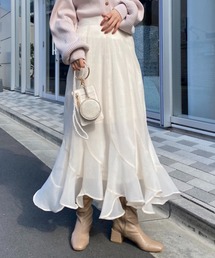 女神のシルエット　エスカルゴスカート